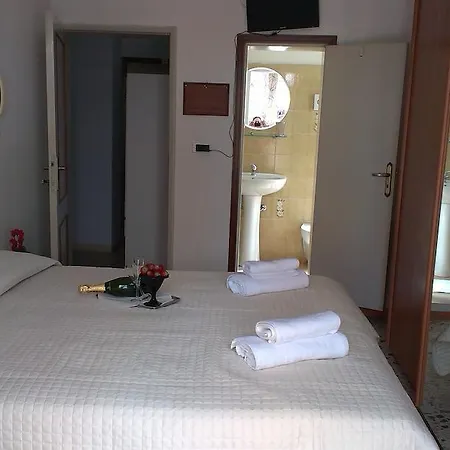 Hotel Rimini 호텔 리미니
